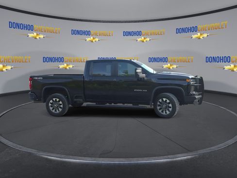 Used 2023 Chevrolet Silverado 2500 Custom w/ Custom Value Package AWD/4WD image 5