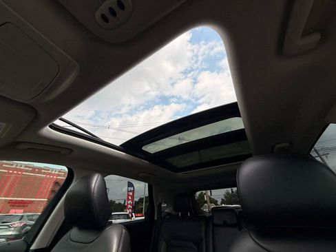 Used 2016 Ford Edge SEL w/ Equipment Group 201A FWD image 17
