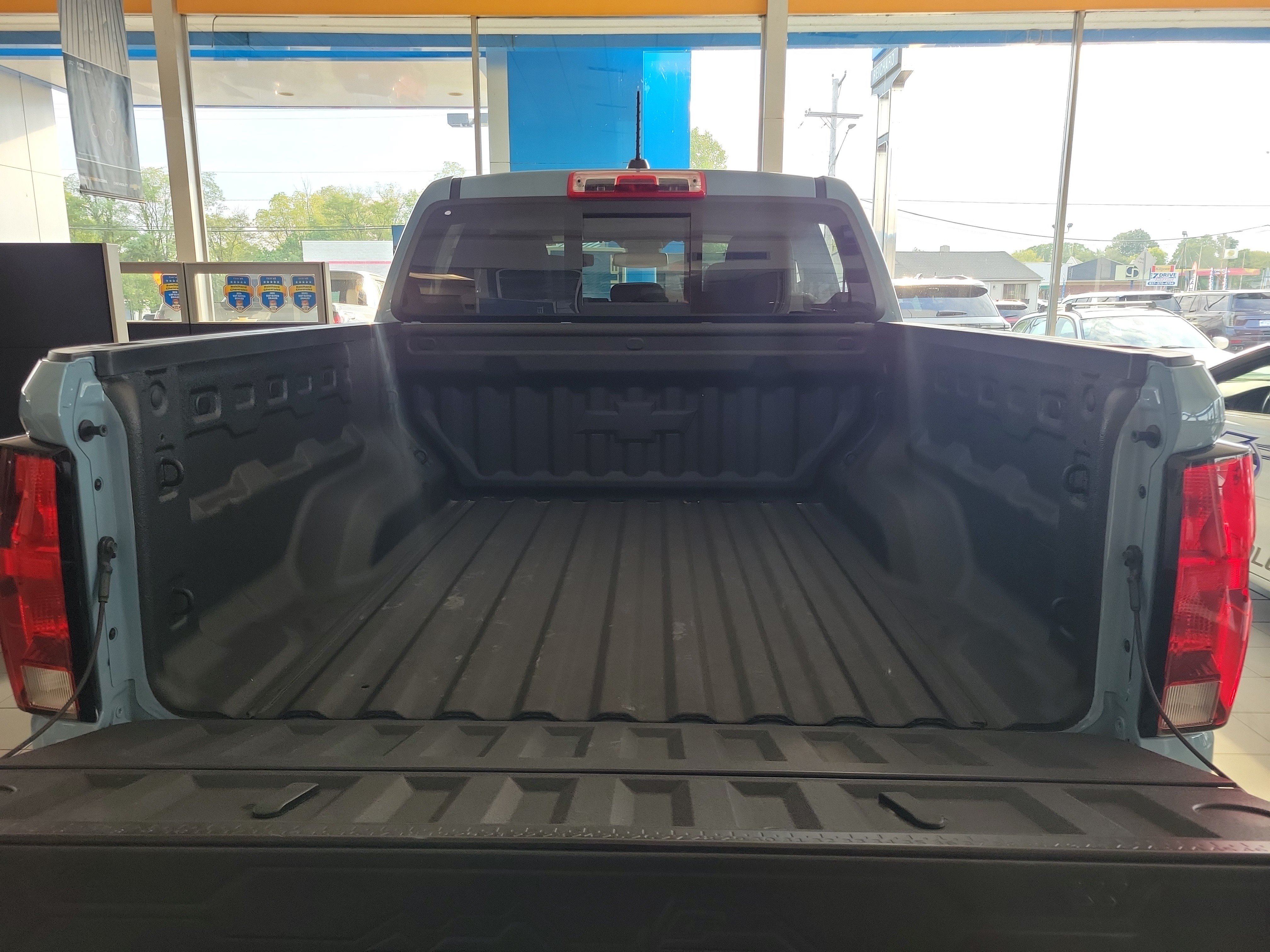 Used 2026 Chevrolet Colorado LT RWD image 9