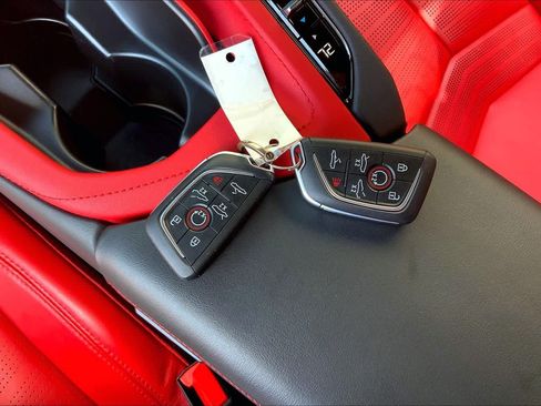Used 2024 Chevrolet Corvette Stingray Preferred Conv w/ Z51 Performance Package RWD image 14