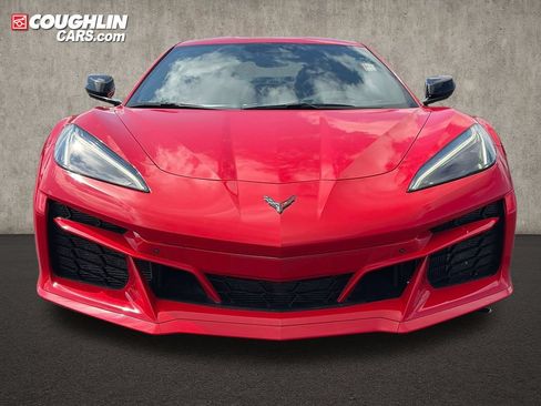 Used 2025 Chevrolet Corvette E-Ray w/ Stealth Interior Trim Package AWD/4WD image 2