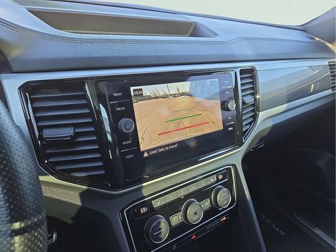 Used 2023 Volkswagen Atlas Cross Sport SEL Premium R-Line image 17