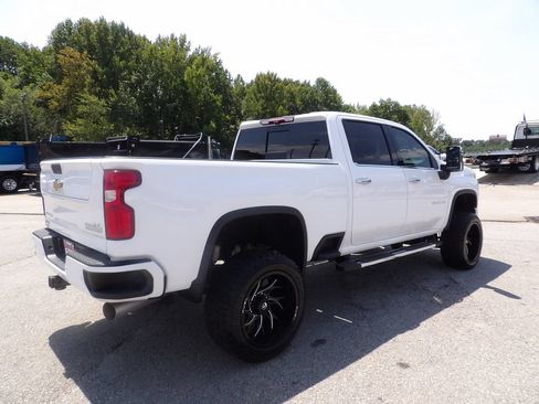 Used 2023 Chevrolet Silverado 2500 High Country w/ Z71 Off-Road Package AWD/4WD image 8