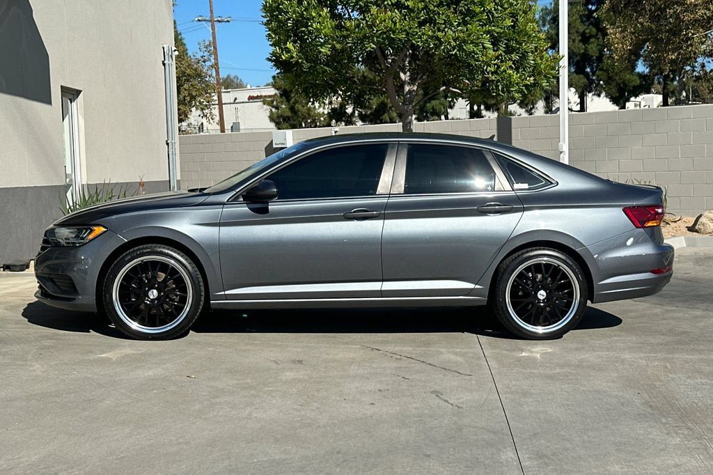 Used 2019 Volkswagen Jetta S w/ Driver Assistance Package FWD image 9
