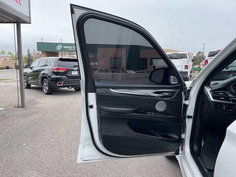 Used 2017 BMW X5 M AWD/4WD image 25