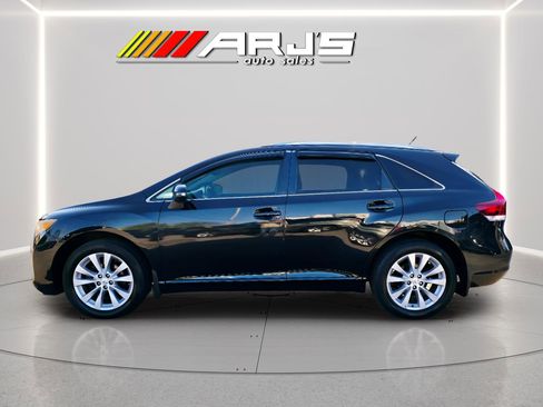 Used 2013 Toyota Venza LE AWD/4WD image 2