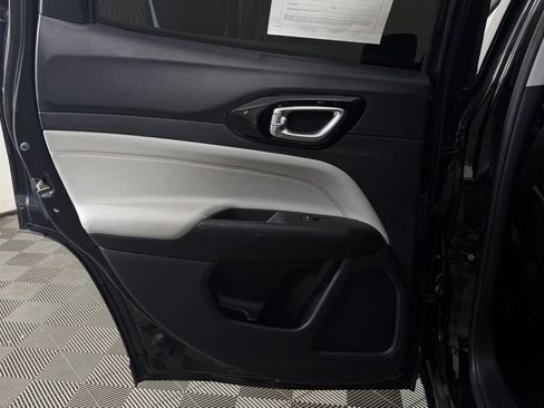 Used 2022 Jeep Compass Limited AWD/4WD image 25
