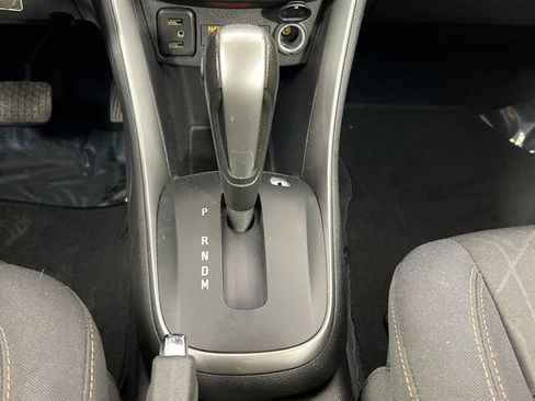 Used 2020 Chevrolet Trax LT AWD/4WD image 13