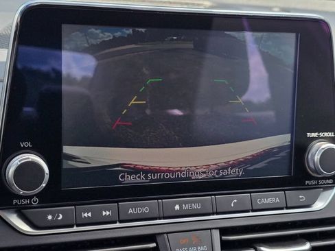 Used 2024 Nissan Altima 2.5 SV FWD image 26