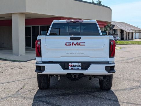 New 2026 GMC Sierra 3500 Denali w/ Denali Reserve Package AWD/4WD image 10