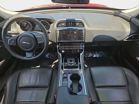 Used 2017 Jaguar XE Prestige AWD/4WD image 10