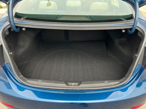 Used 2014 Hyundai Elantra SE w/ Option Group 02 FWD image 31