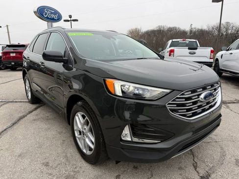 Used 2022 Ford Edge SEL w/ Convenience Package image 3