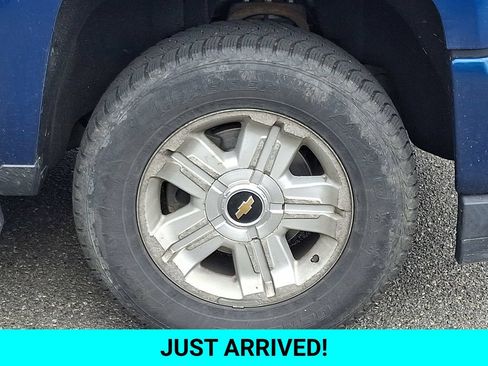 Used 2017 Chevrolet Silverado 1500 LT w/ All Star Edition AWD/4WD image 8