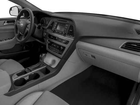 Used 2016 Hyundai Sonata SE image 18