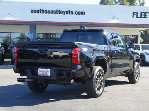 Used 2025 Toyota Tacoma TRD Sport image 12