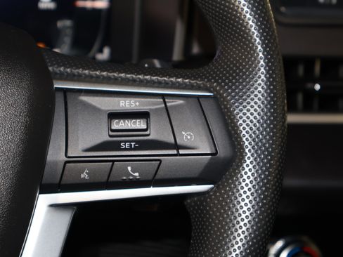 Used 2025 Mitsubishi Outlander ES image 21