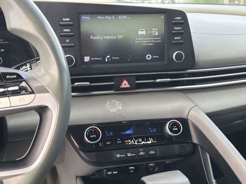 Used 2022 Hyundai Elantra SEL w/ Cargo Package FWD image 20