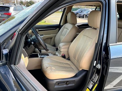Used 2012 Hyundai Santa Fe Limited w/ Navigation Pkg 4 image 6