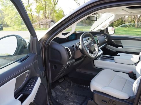 Certified 2025 Ford Expedition Max Platinum AWD/4WD image 15