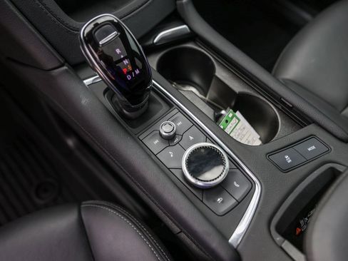 Used 2024 Cadillac XT5 Premium Luxury w/ Technology Package image 21