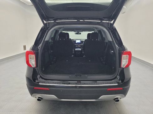 Used 2021 Ford Explorer Limited w/ Equipment Group 301A AWD/4WD image 29
