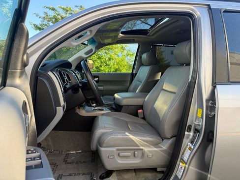 Used 2010 Toyota Sequoia Limited AWD/4WD image 14