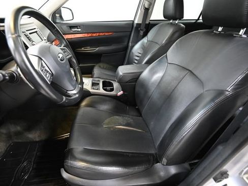 Used 2012 Subaru Outback 2.5i Limited w/ Moonroof Pkg AWD/4WD image 6
