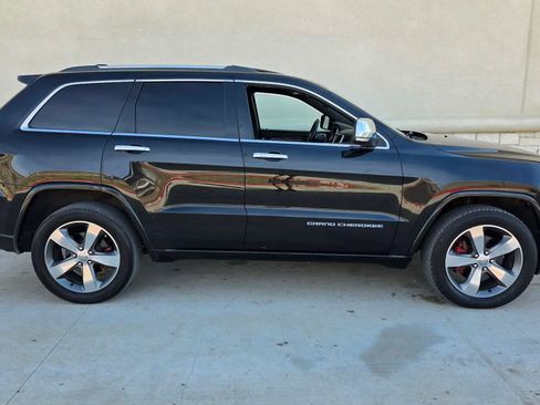 Used 2015 Jeep Grand Cherokee Overland image 2