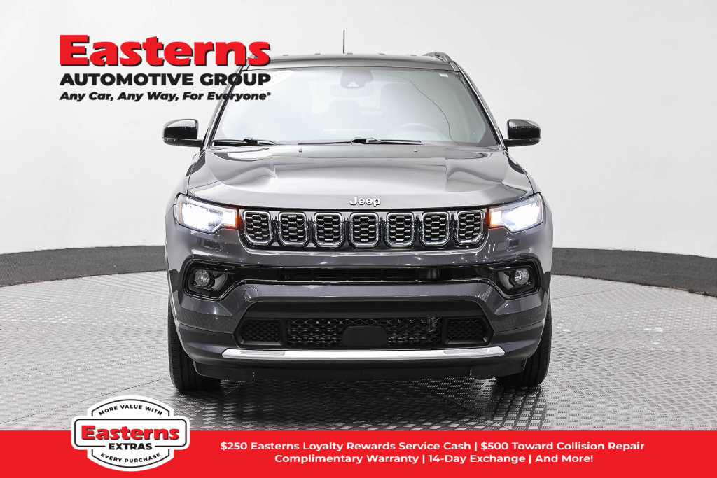 Used 2024 Jeep Compass Limited AWD/4WD image 3