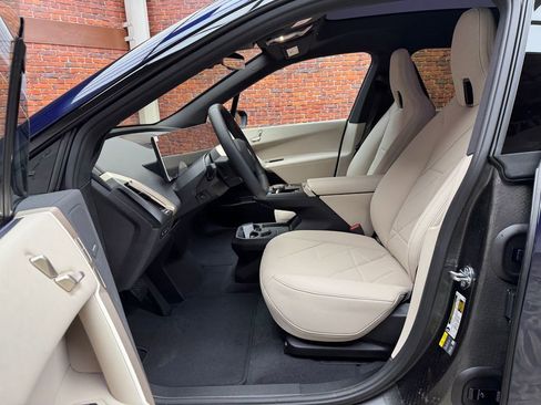 New 2026 BMW iX xDrive45 w/ Premium Package image 21