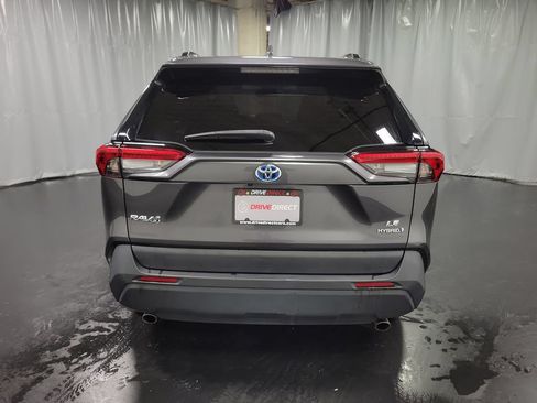 Used 2023 Toyota RAV4 LE AWD/4WD image 7