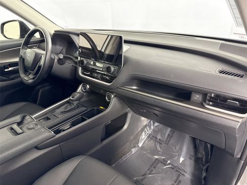 Certified 2024 Toyota Grand Highlander XLE image 45