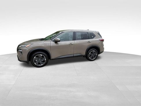 Used 2025 Nissan Rogue SV AWD/4WD image 6