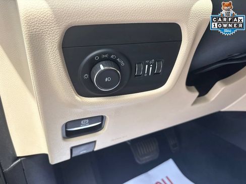Used 2023 Jeep Grand Cherokee L Limited AWD/4WD image 16