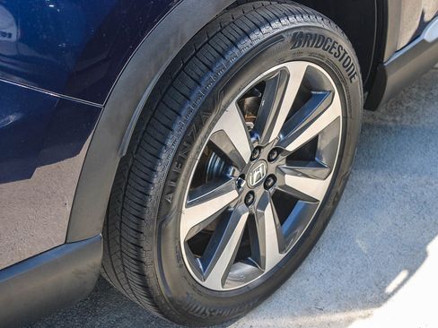 Used 2024 Honda Pilot Touring image 11