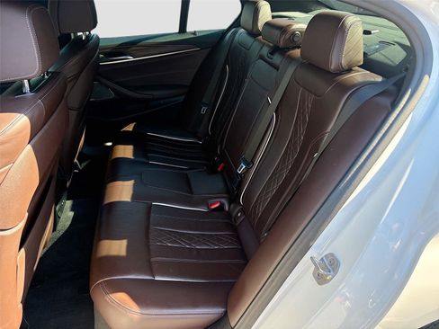 Used 2021 BMW 530i xDrive w/ Premium Package image 28