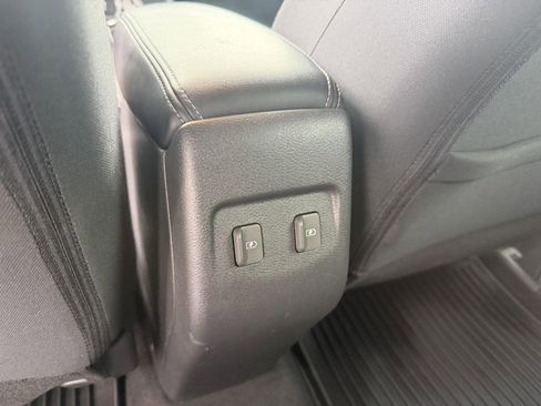 Used 2024 Nissan Kicks SR FWD image 16