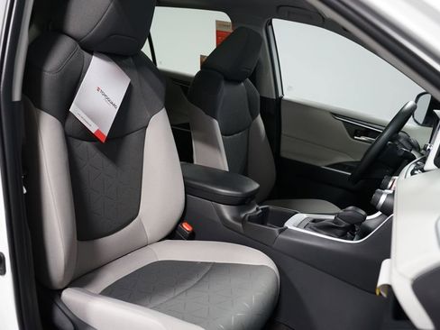 New 2025 Toyota RAV4 XLE image 28