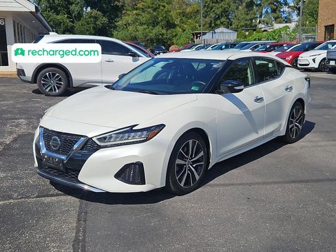 Used 2022 Nissan Maxima SV w/ Floor Mat Group FWD image 1