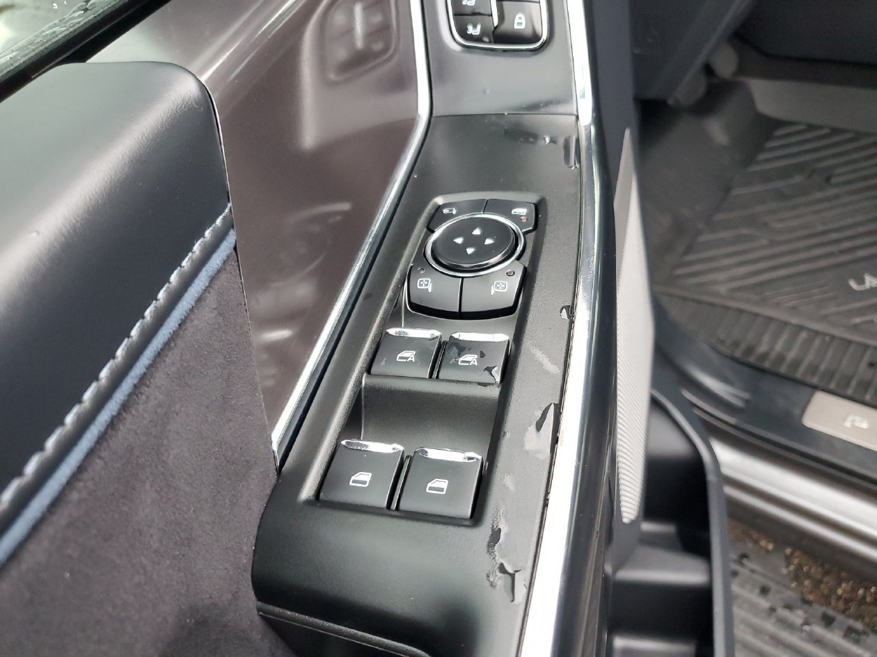 Used 2025 Ford F150 Platinum AWD/4WD image 18
