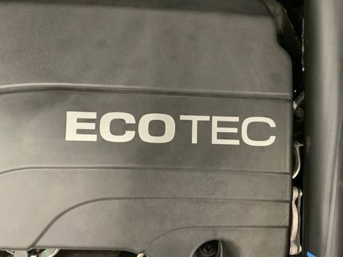 Used 2021 Chevrolet Equinox LT w/ Driver Convenience Package image 36