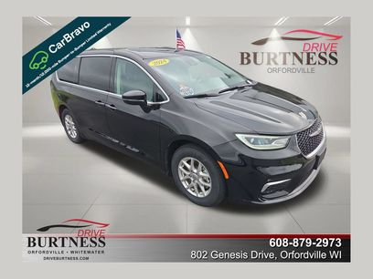 Used 2024 Chrysler Pacifica Touring-L