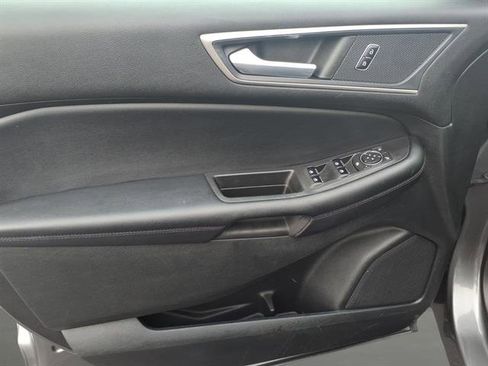 Used 2022 Ford Edge SEL w/ Convenience Package image 11