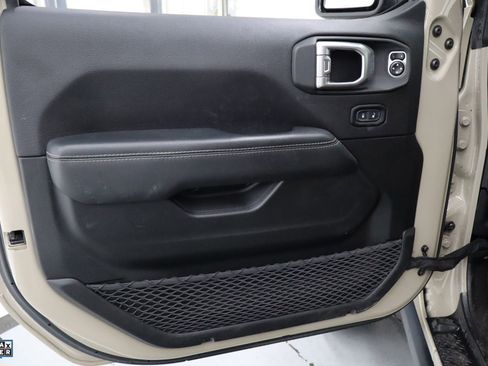 Used 2020 Jeep Gladiator Rubicon image 10