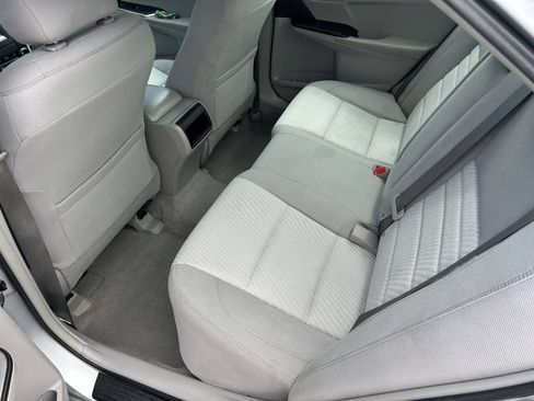 Used 2016 Toyota Camry LE FWD image 14