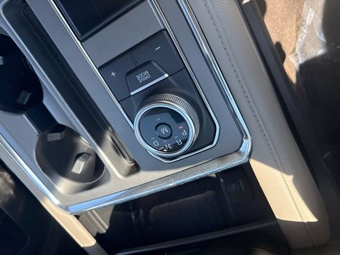 Used 2021 Ford Expedition XLT RWD image 18