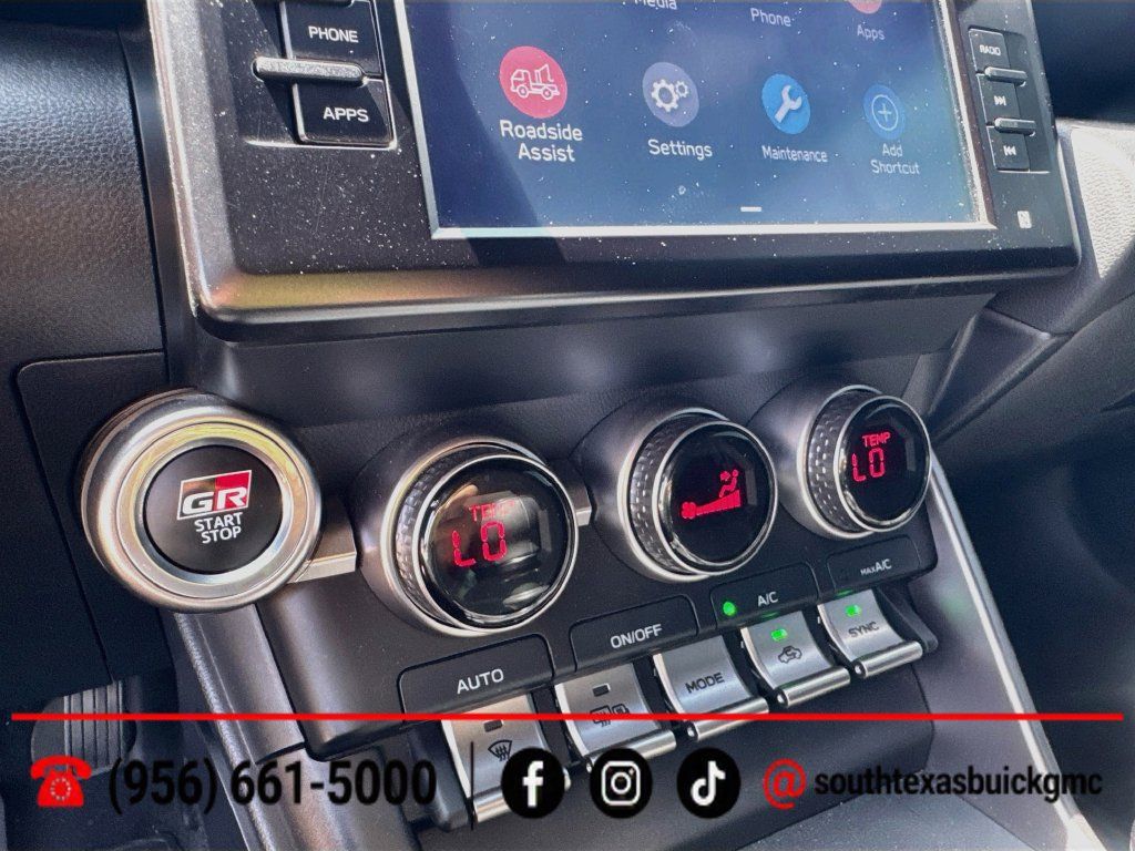 Used 2023 Toyota GR86 w/ ALL Weather Mat Package (TMS) RWD image 18