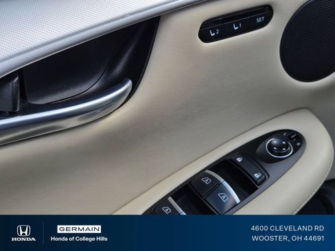 Used 2019 INFINITI QX50 Luxe AWD/4WD image 24