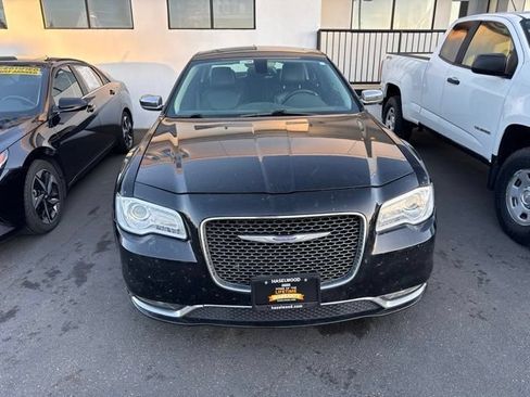 Used 2016 Chrysler 300 C RWD image 2